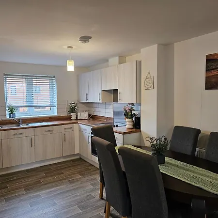 Modern 3 Bedroom Town House Ipswich Exterior photo